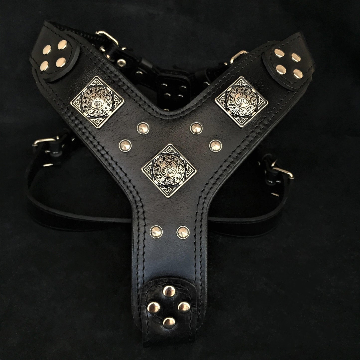 Eros premium black leather dog harness for giant breed dogs handcrafted in Europe