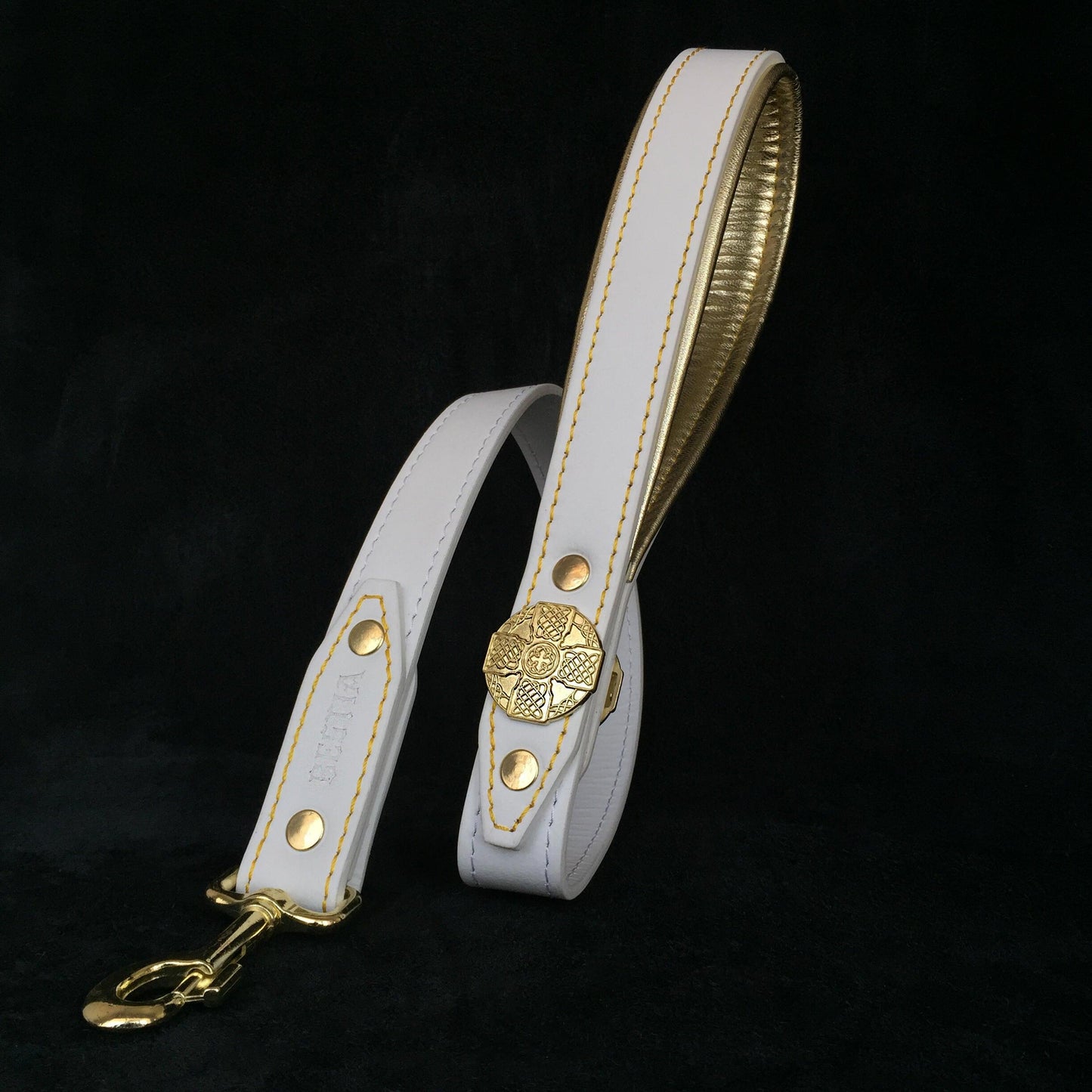 Maximus Leash White premium leather dog leash for giant breed dogs